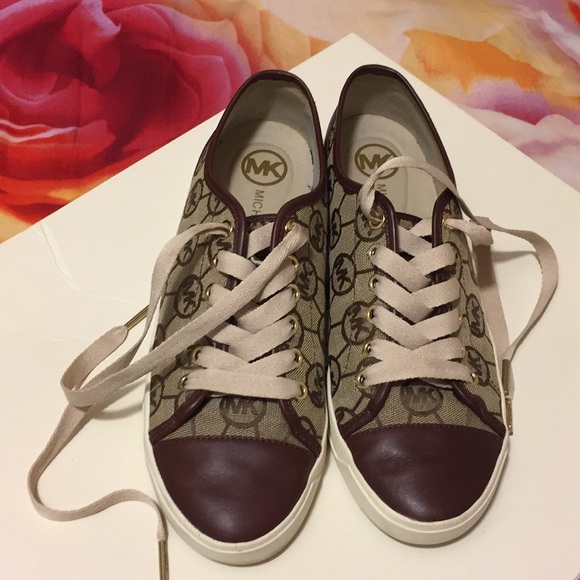 Michael KORS shoes size 8 - Picture 2 of 7